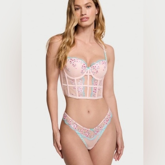 CLEARANCE $̶4̶0̶ Victoria’s Secret Dream Angels Brazilian Panty - Picture 4 of 4